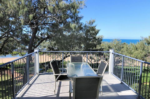 Sandcastles 8 - Accommodation Burleigh 1