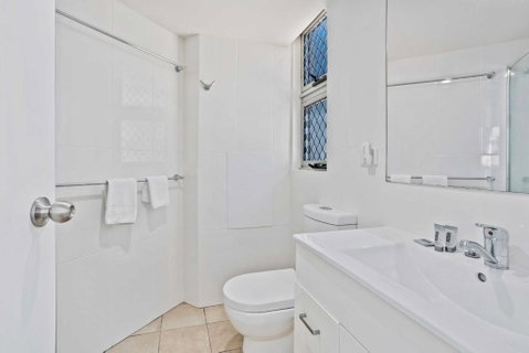 Sandown - Hosted By Burleigh Letting - Accommodation Burleigh 2