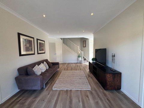 Sandpiper 10 - Close To Town And Beach - Accommodation Burleigh 2