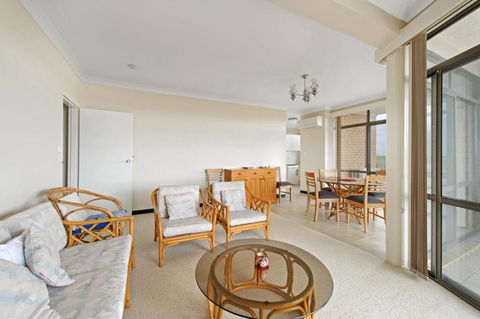 Sandpiper 9 25 Waugh Street - Accommodation Burleigh 1
