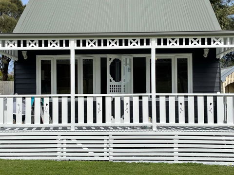 Sandpiper - Charming Beach Villa - Accommodation Burleigh 0