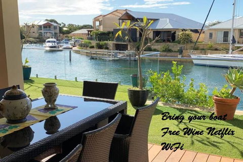Sandpiper Island Tranquil Waterfront Views & Jetty - Accommodation Burleigh 0