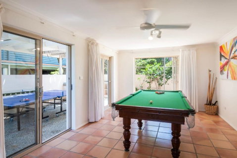 Sandrift One - Oceanstays - Accommodation Burleigh 3