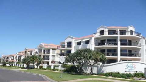 Sands 16, 20 - 22 Pacific Parade - Accommodation Burleigh 0