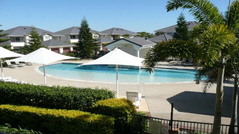 Sands 16, 20 - 22 Pacific Parade - Accommodation Burleigh 1