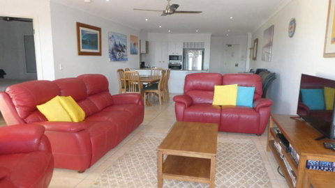 Sands 16, 20 - 22 Pacific Parade - Accommodation Burleigh 3