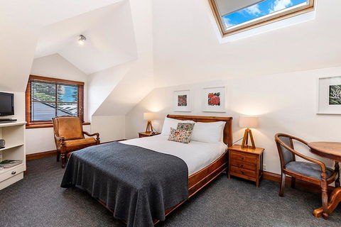 Sandstone Suites - In The Heart Of Port Fairy - Accommodation Burleigh 1
