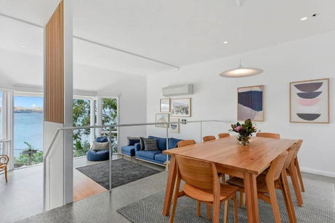 Sandy Bay Beachfront Oasis Direct Beach Access - Accommodation Burleigh 2