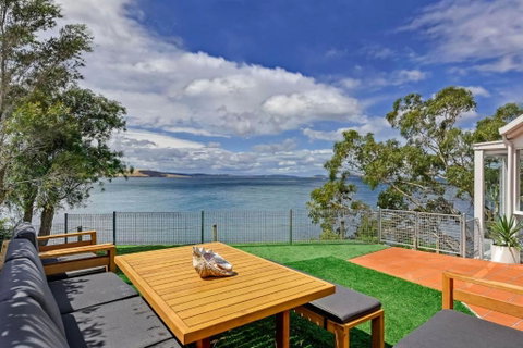 Sandy Bay Beachfront Oasis Direct Beach Access - Accommodation Burleigh 0
