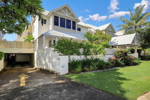 Sandy Cove @ Royle Palms - Accommodation Burleigh 0