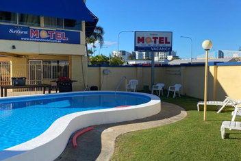 Sunburst Motel with Accommodation Burleigh