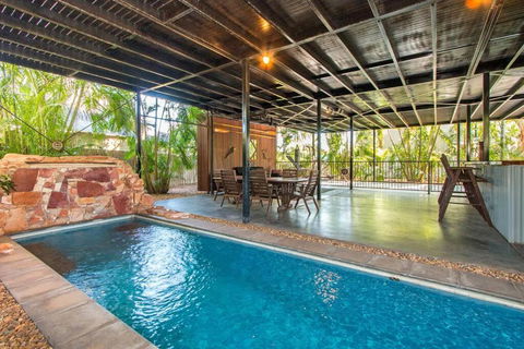 Sunset Oasis - Accommodation Burleigh 0