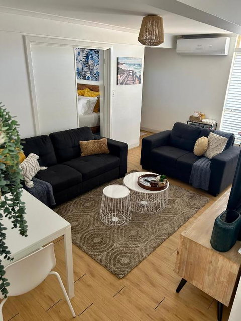 Sunshine Five - Accommodation Burleigh 3