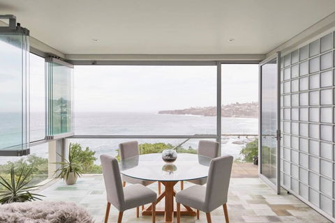 Tamarama Beachfront Apartment On Bondi To Bronte Walk - Accommodation Burleigh 1