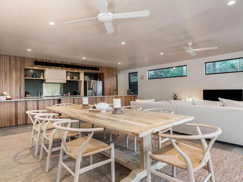 Tallowood - Accommodation Burleigh 3
