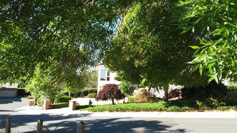 Sweet Home By The Golf Course - Accommodation Burleigh 0
