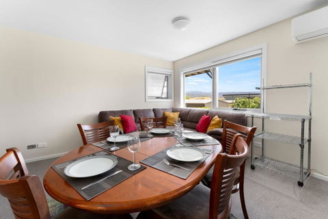 T Bar On Twynam - Modern 2BR Apartment L WiFi L Netflix L BBQ L Smart TV L Air-Con - Accommodation Burleigh 2