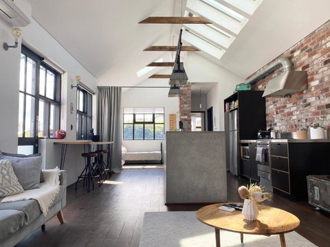 T H E L O F T - Stunning Private Apartment - Accommodation Burleigh 2