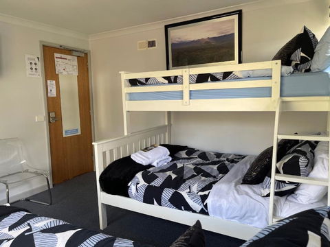 Tanjil Creek Lodge - Accommodation Burleigh 3