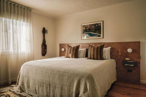 The Cheshire Cat Boutique Motel - Accommodation Burleigh 2