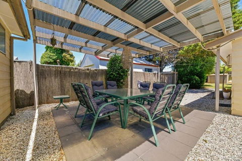 The Edward Charmer - Heritage Home, Pet Friendly - Accommodation Burleigh 2