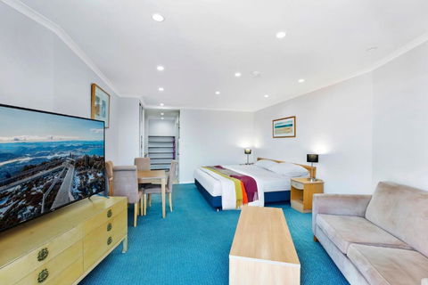 The Entrance Waterfront Apartment 301 - Accommodation Burleigh 1