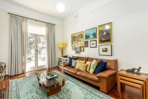 The Federation Cottage - EXECUTIVE ESCAPES - Accommodation Burleigh 3