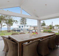 Beauty and the Beach' 88 Foreshore Drive - large home with WIFI  water views - Accommodation Burleigh