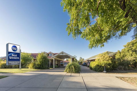 Best Western Ambassador Motor Inn & Apartments - Accommodation Burleigh 1