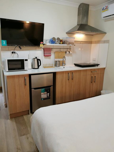 BHA - Accommodation Burleigh 1