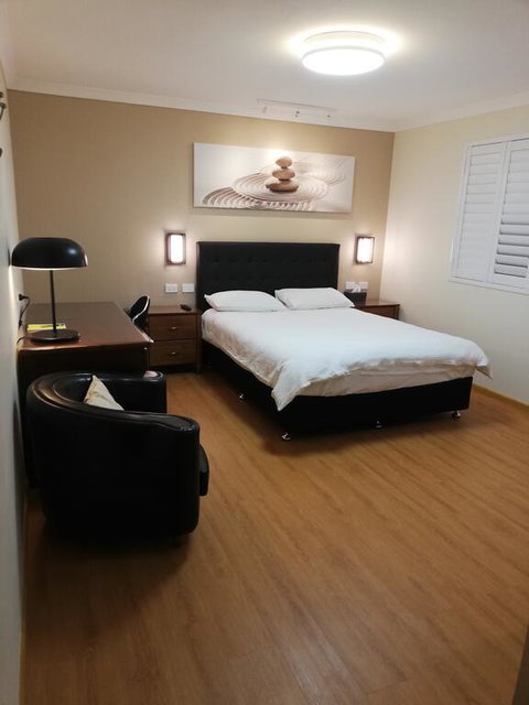 BHA - Accommodation Burleigh 1