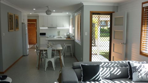 BILL'S - Accommodation Burleigh 3