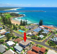 Bimbadeen Unit 3 - across from the beach - lift in complex - Accommodation Burleigh
