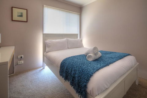 Birdland - Bold, Unique And Modern - Accommodation Burleigh 2