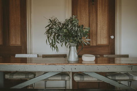 Blacksmiths Cottage - Accommodation Burleigh 2