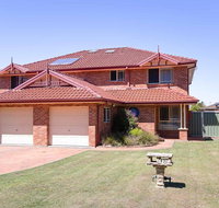 Blue Bay 83a Rocky Point Road - Foxtel  air conditioning downstairs - Accommodation Burleigh
