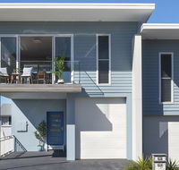 Blue Pelican - pacific views walk to beach - Accommodation Burleigh