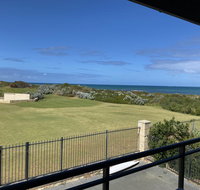 Blue Sky Escapes Seaview Apartment