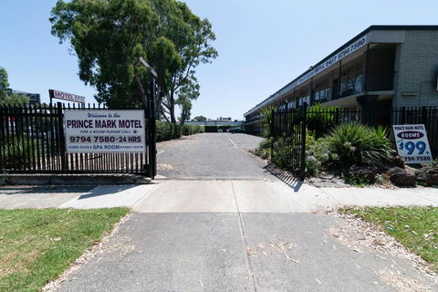 The Prince Mark Motel - Accommodation Burleigh 3