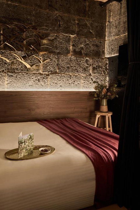 The Interlude Hotel - Accommodation Burleigh 3