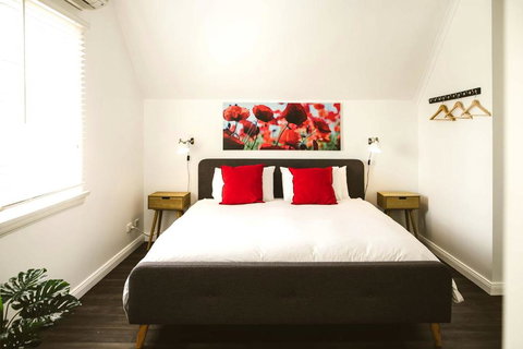The Loft @ Denver - Accommodation Burleigh 0