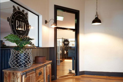 The Royal Hotel, Drouin - Accommodation Burleigh 0