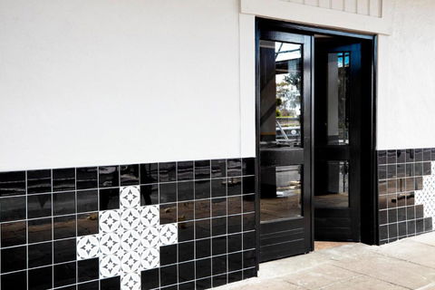 The Royal Hotel, Drouin - Accommodation Burleigh 3