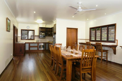 The Summit Bed & Breakfast - Accommodation Burleigh 3