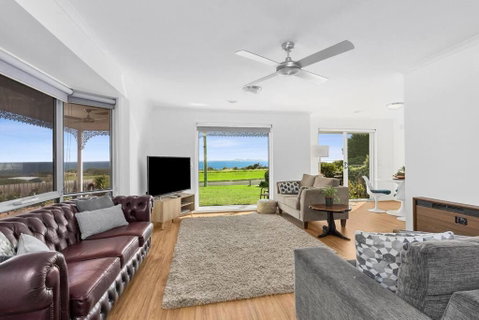 WATERFRONT - BAY VIEWS - Edgewater Springs - Accommodation Burleigh 0