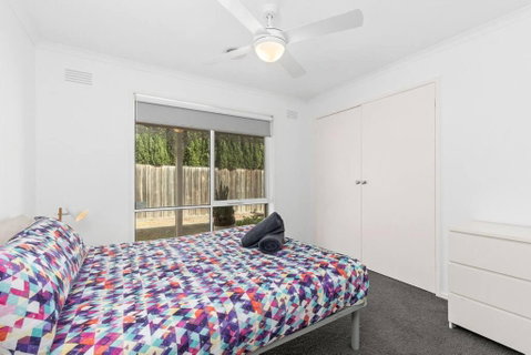 WATERFRONT - BAY VIEWS - Edgewater Springs - Accommodation Burleigh 3