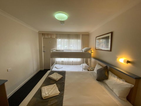 Welcome Inn 277 - Accommodation Burleigh 2