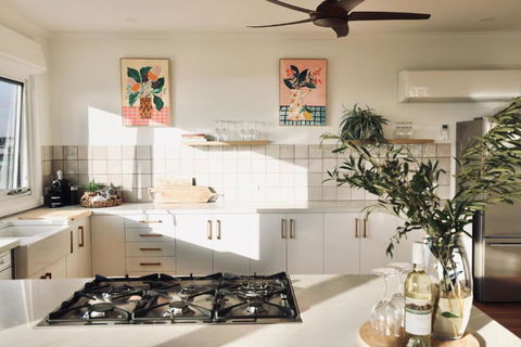 Wrights Bay House - Accommodation Burleigh 2