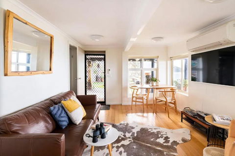 Y Vue - Beachside Apartment With Ocean Views - Accommodation Burleigh 1