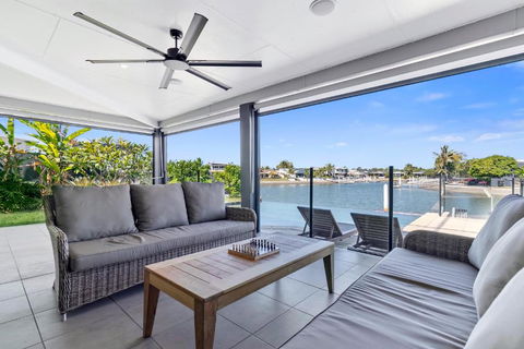 YALLA24-Luxury Resort Style Home - Accommodation Burleigh 2